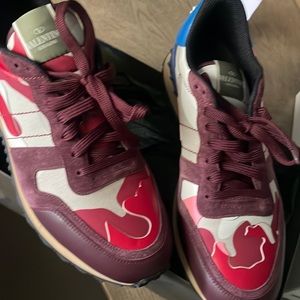 Men’s designer sneaker excellent condition with original box